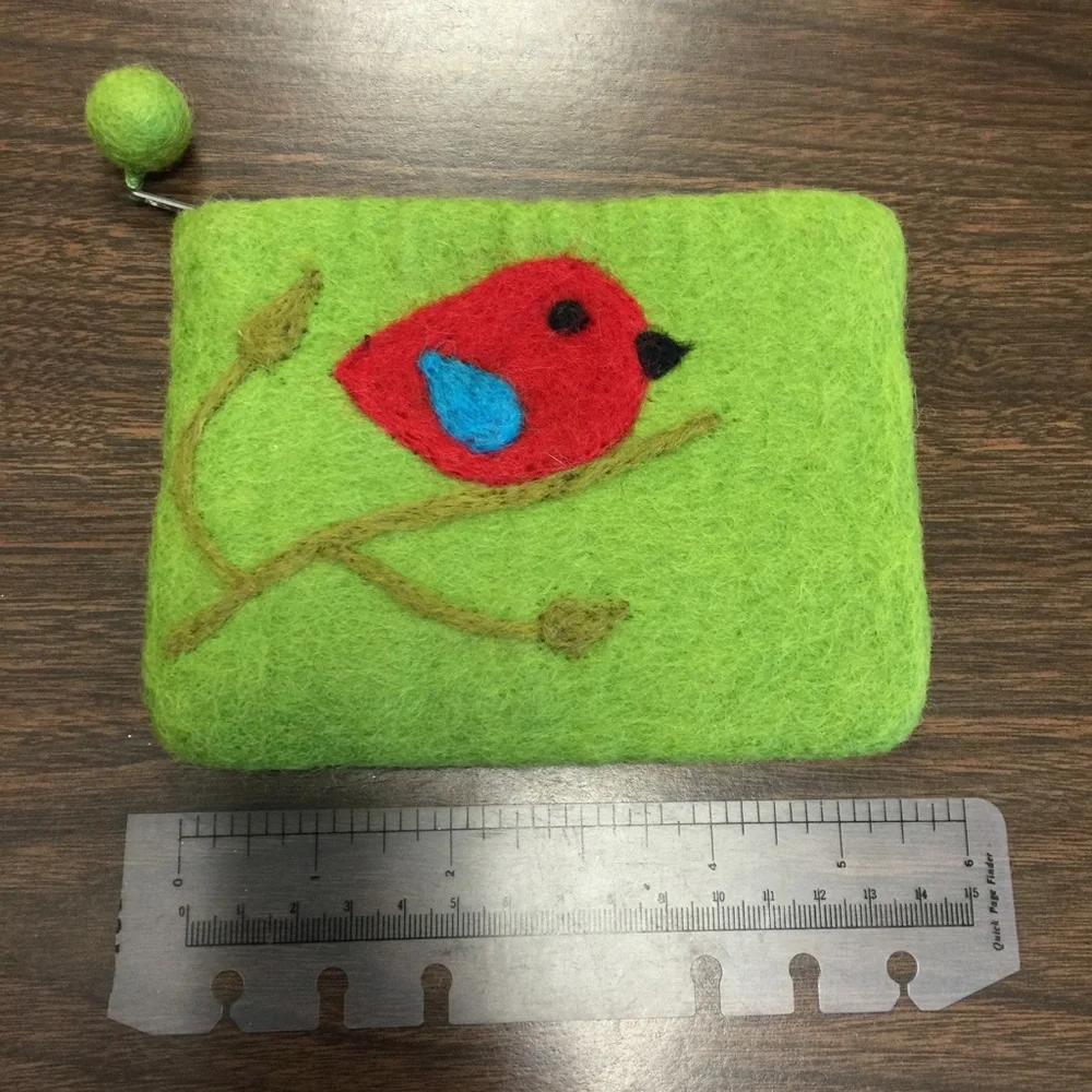 Wool patterned pouch - Picture 1 of 2
